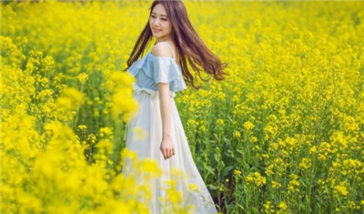 轻浅流年，独舞红尘