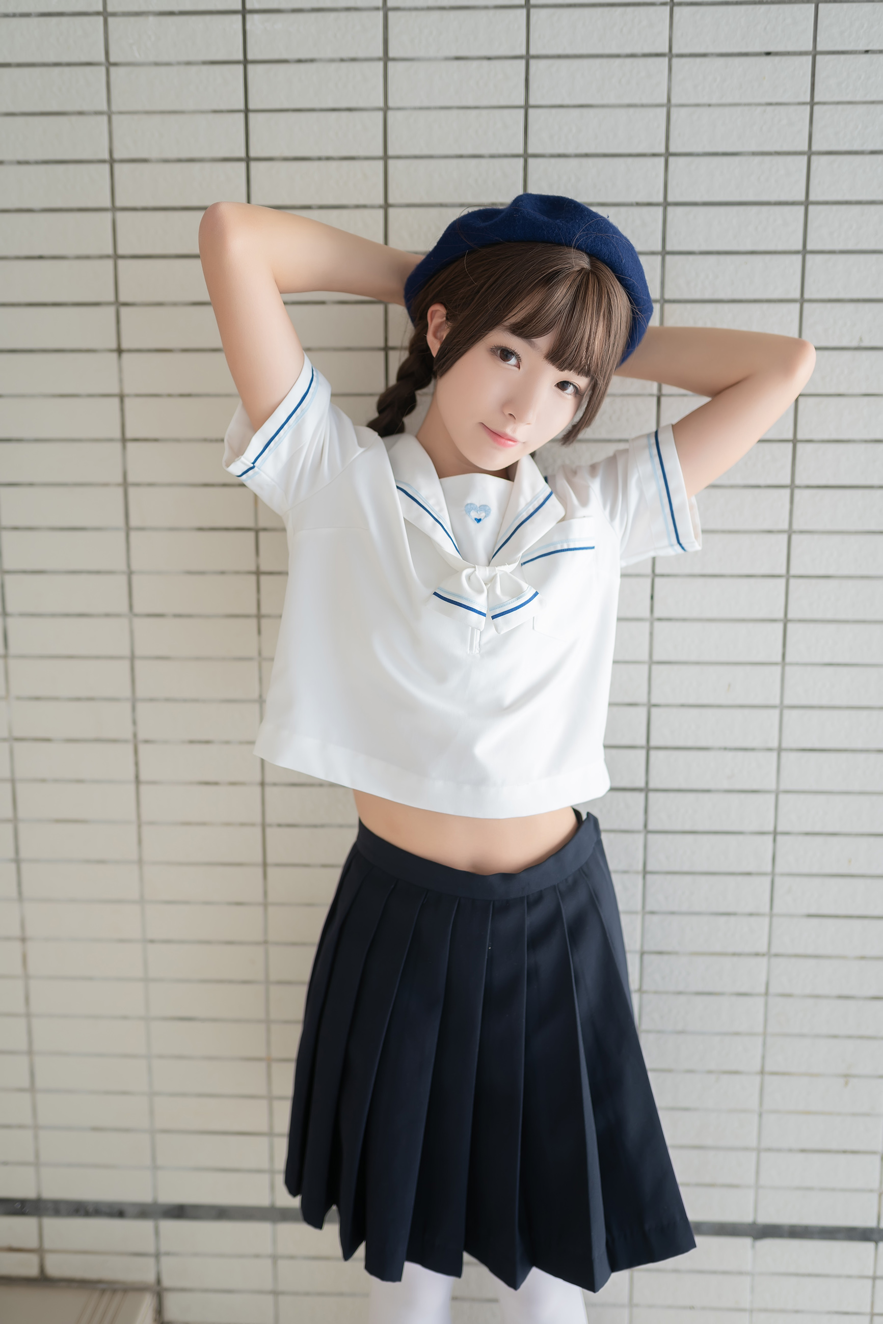 楼梯上的白色丝袜少女[33P]