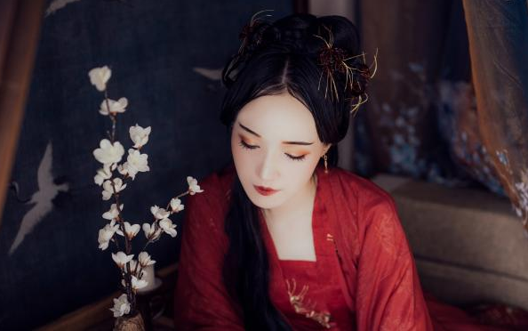 一缕清风，惹醉了多少花梦