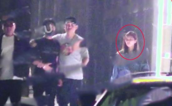 杜淳深夜携女子回家疑曝恋情