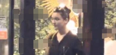 李治廷新恋情疑曝光 与神秘女子吃火锅十分亲密