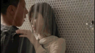 005MZqZdgw1evacqf51vrg308w050b29.gif