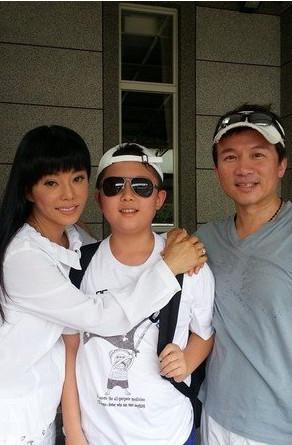 台湾艺人狄莺孙鹏出庭救爱子 释放后永远不得再入境