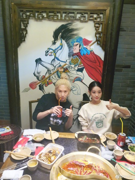 金希澈祝绪丹商业互夸 网友：彩虹屁互吹现场
