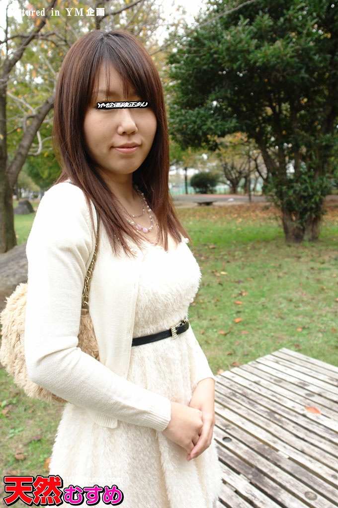 公园偶遇的妹子主动带我回家啪啪啪