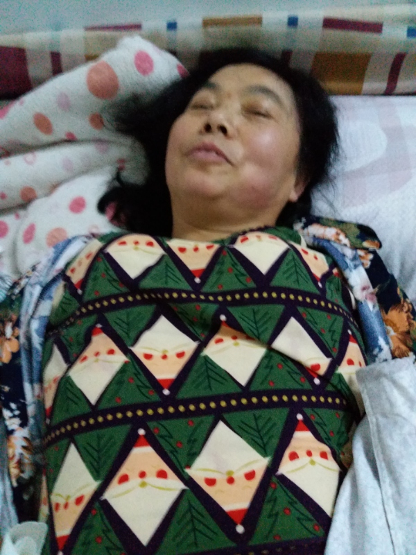 老女人为我赶走吃软饭的病夫