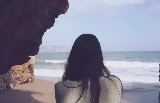 讲个故事吧，也给各位没有结婚的女性提个醒。