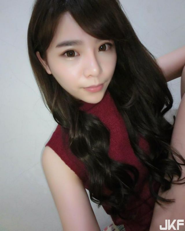 短发控请进LenaJao这种可爱大眼短发的妹子超吸引人