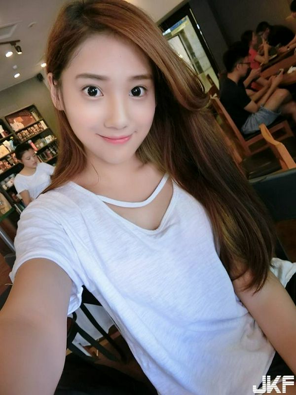 郭彦如可爱甜美学生妹快被电死啦！