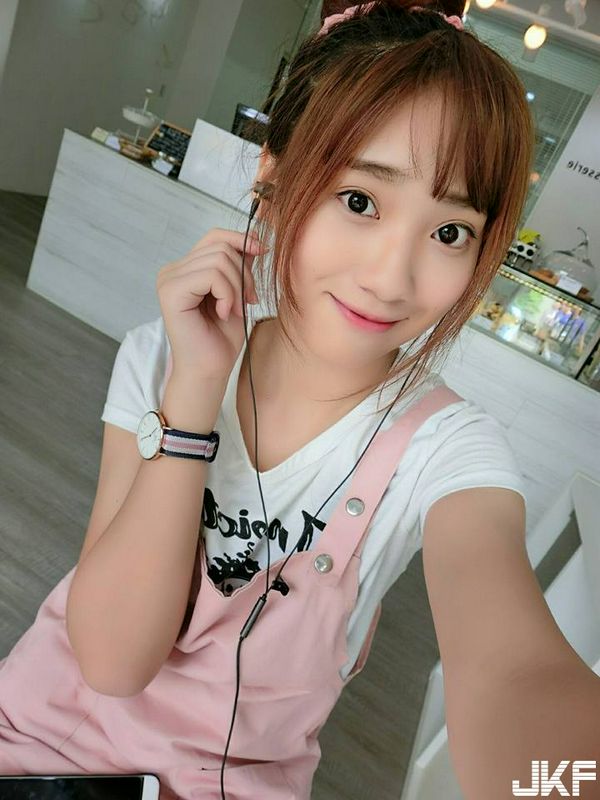 郭彦如可爱甜美学生妹快被电死啦！