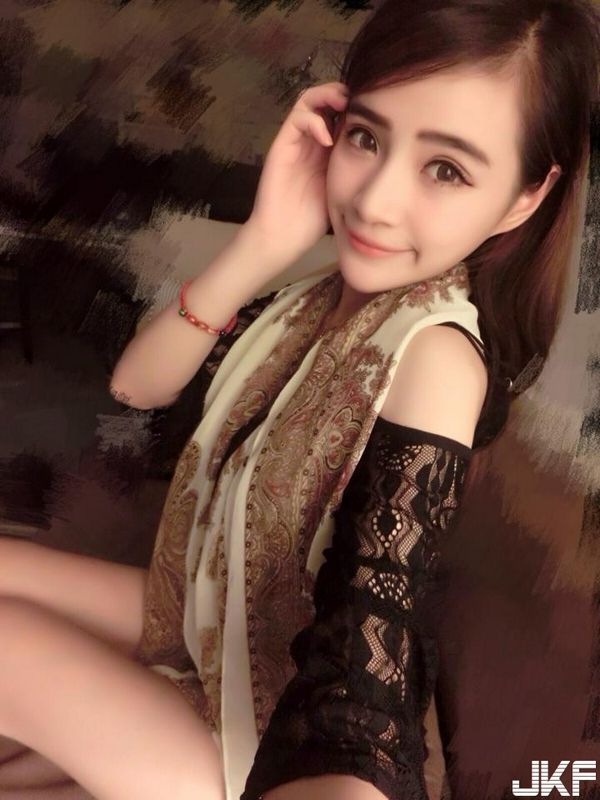 郭彦如可爱甜美学生妹快被电死啦！