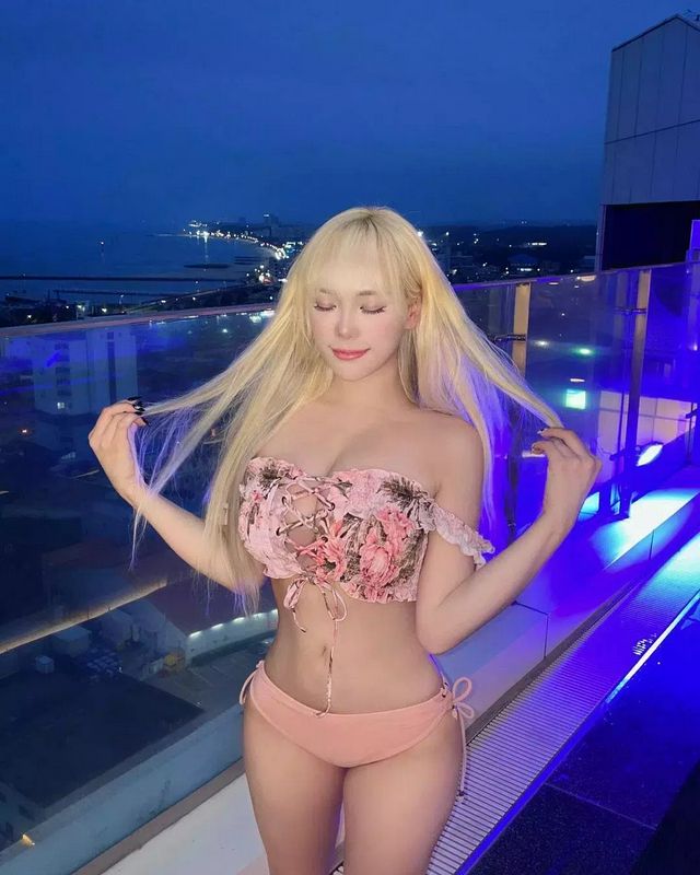 韩国网红鱿鱼游戏Cosplay令人窒息！
