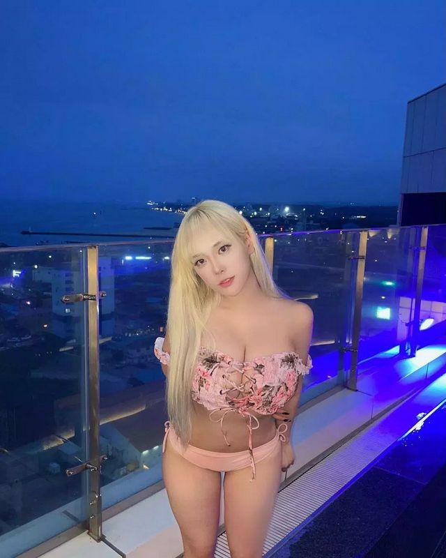韩国网红鱿鱼游戏Cosplay令人窒息！