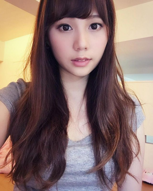 洪薇乔台湾东海校花私房照秀好身材