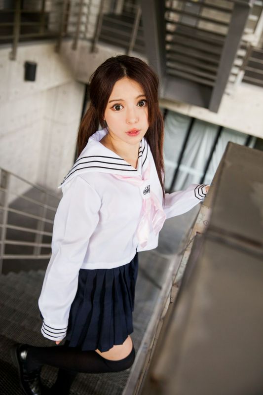 台湾美女张齐郡JULIE长筒袜校服少女