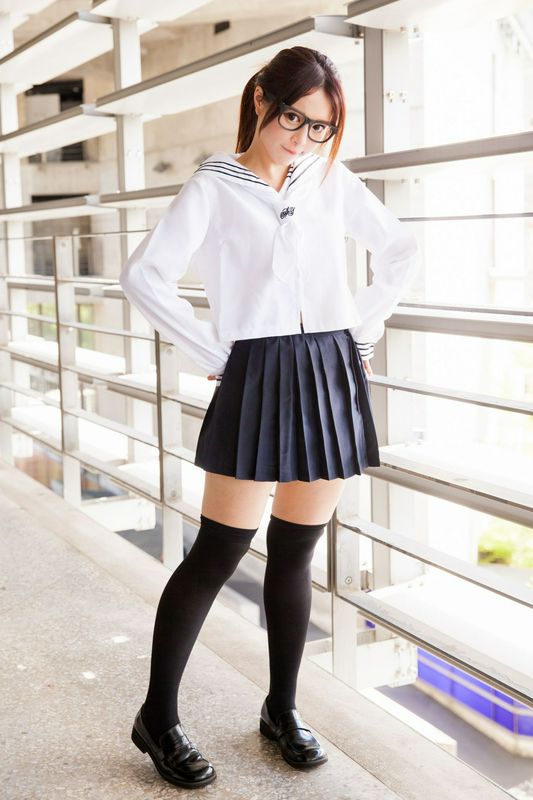 台湾美女张齐郡JULIE长筒袜校服少女