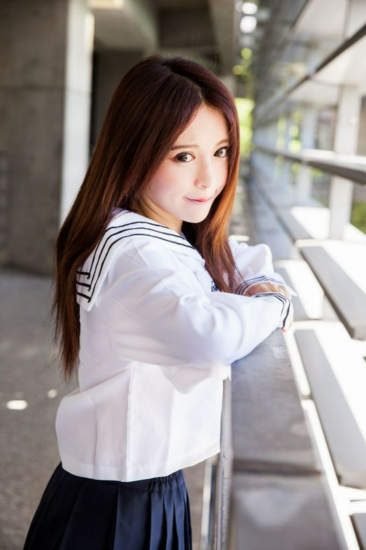 台湾美女张齐郡JULIE长筒袜校服少女