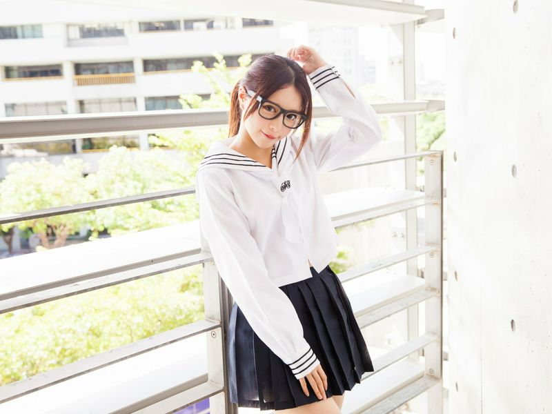 台湾美女张齐郡JULIE长筒袜校服少女
