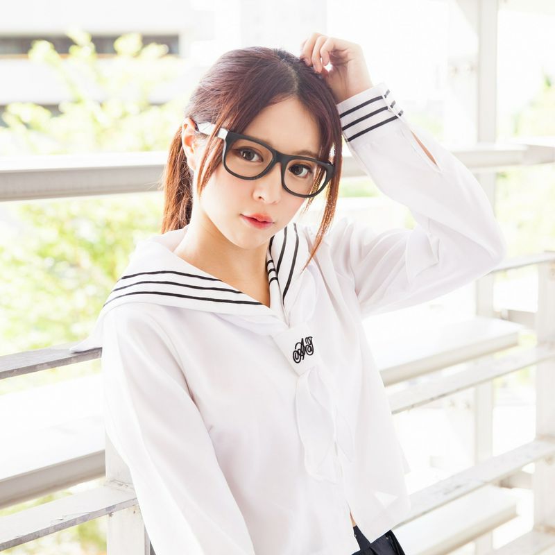 台湾美女张齐郡JULIE长筒袜校服少女