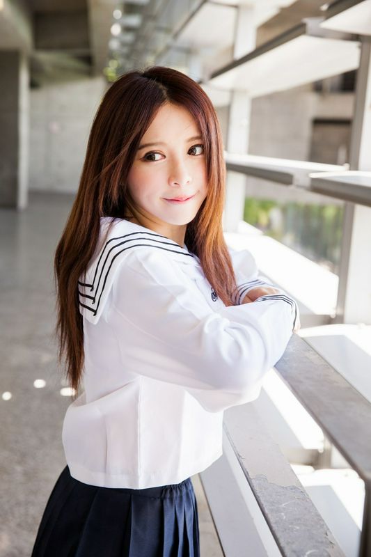 台湾美女张齐郡JULIE长筒袜校服少女