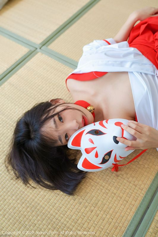 小清新含苞待放稚嫩感让人好想拥入怀中卿卿
