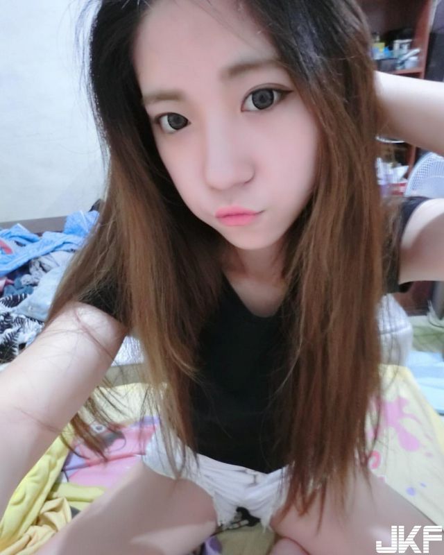 张芷瑄颜值超高！德明大眼亮丽正妹！