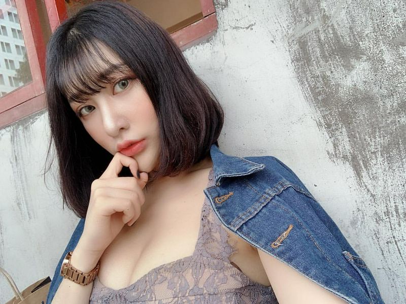 直播主妮妮浑圆巨乳溢出视觉画面超级凶