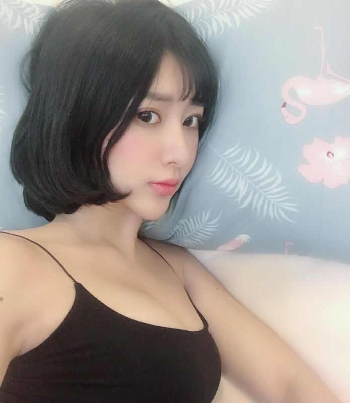 直播主妮妮浑圆巨乳溢出视觉画面超级凶