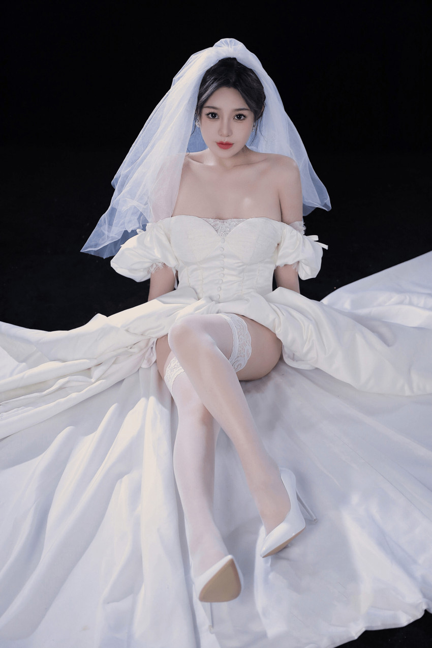 穿婚纱的新娘子