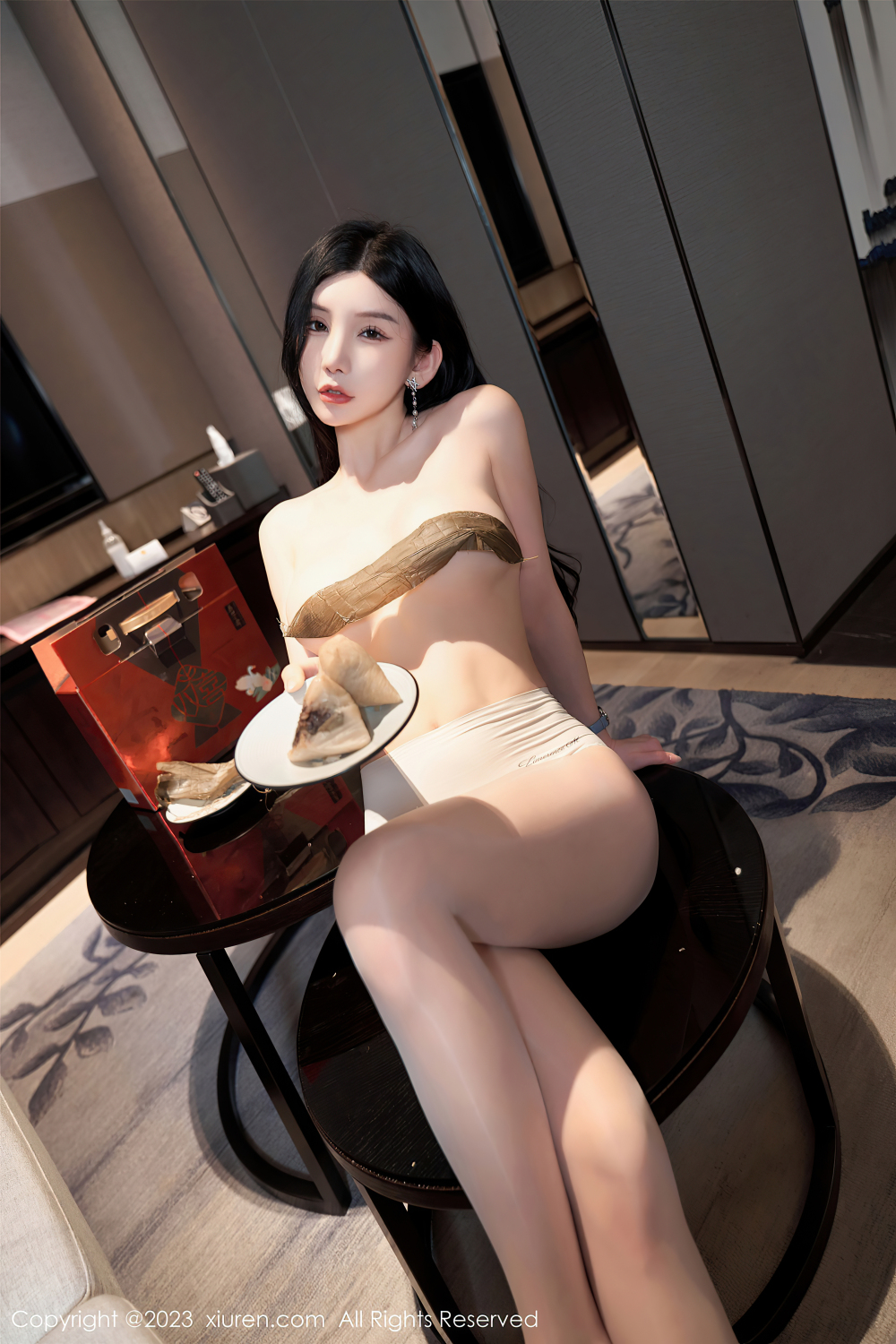 完美的长腿极品的身材