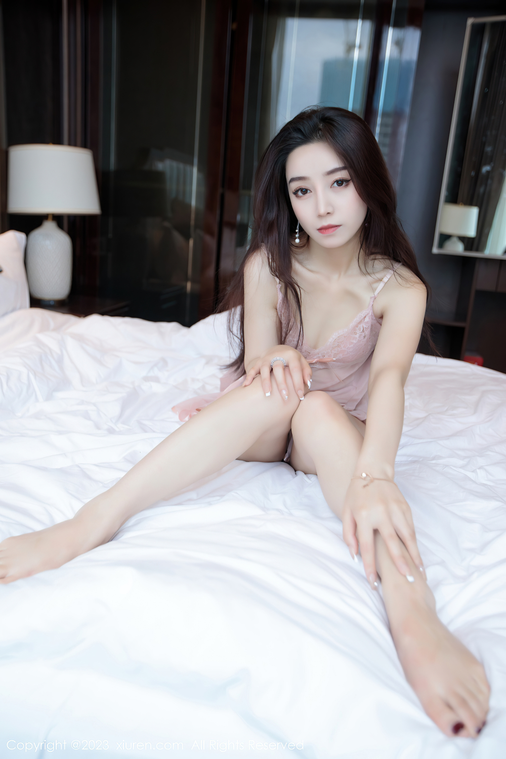 无毛性感睡衣美娇娘