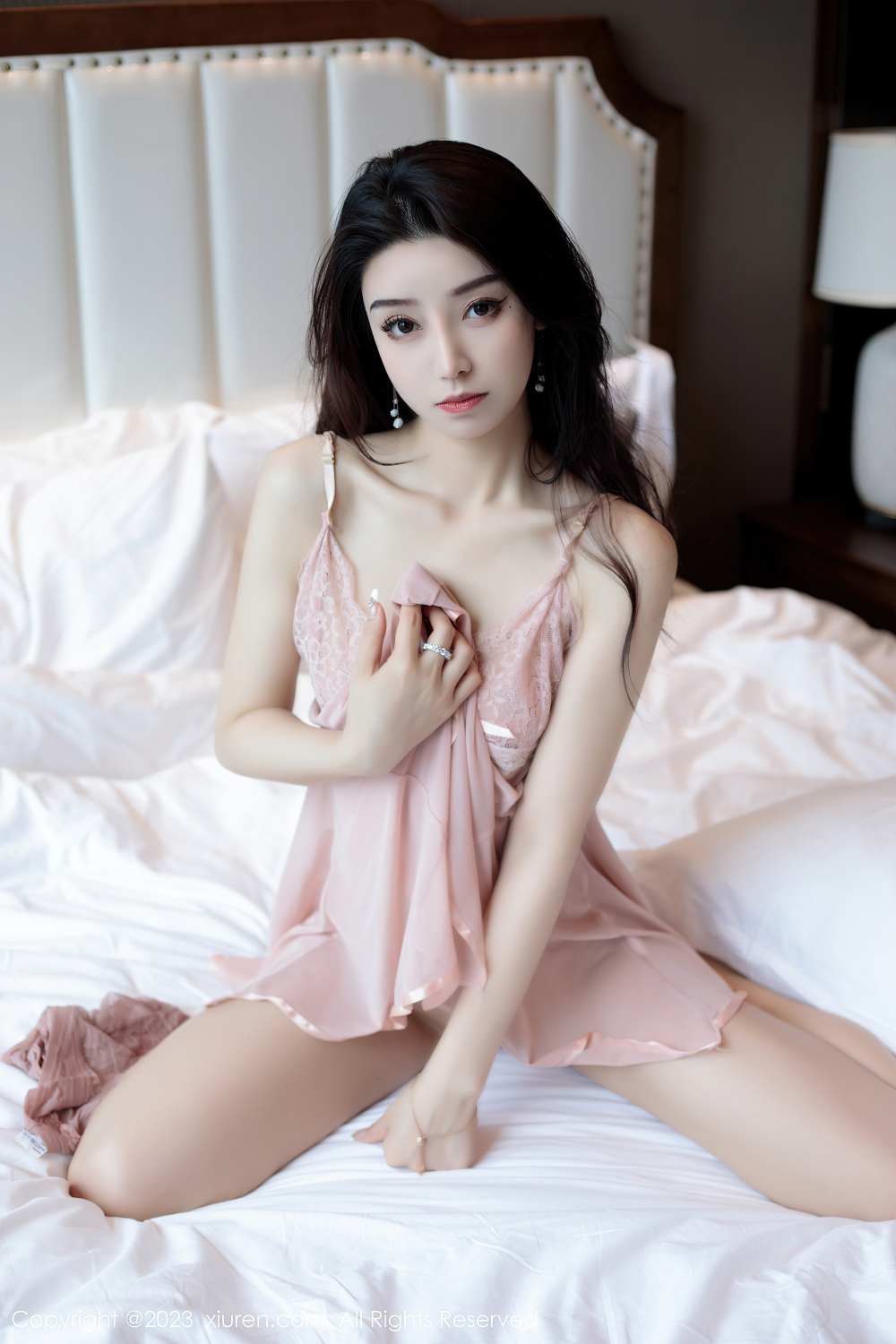 无毛性感睡衣美娇娘