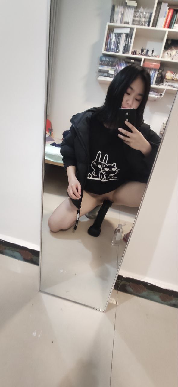 不怕反差婊有文化，就怕反差婊戴眼镜