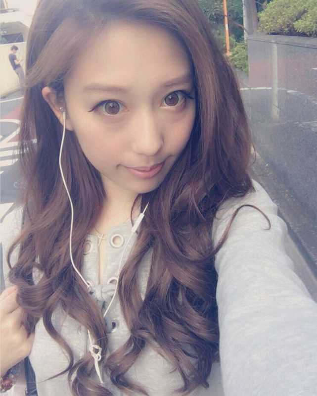 刚吃完饭，美少妇的嘴就被巨根塞满……-【2023年12月更新】