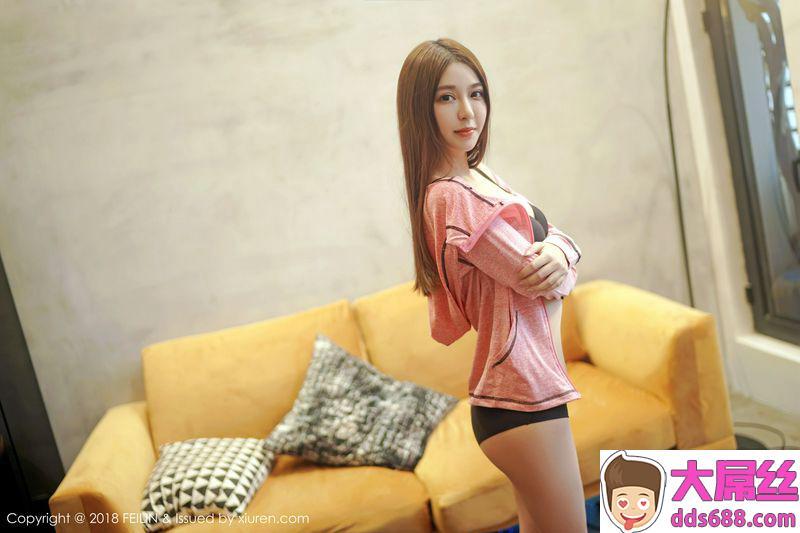清甜美女张静燕眉清目秀楚楚动人
