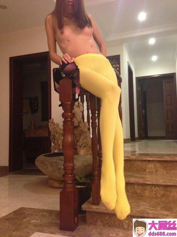 网路收集御姐私拍套图黄色