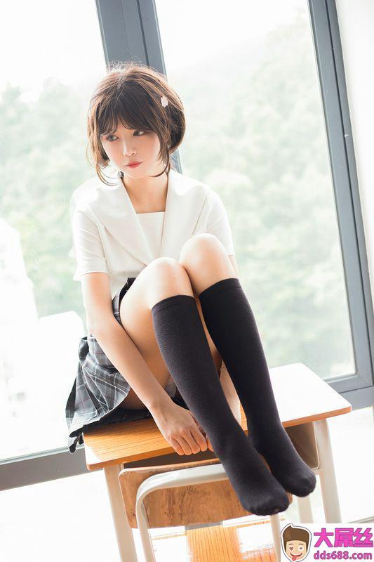 水手服少女
