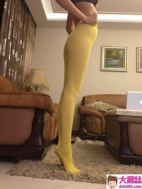 网路收集御姐私拍套图黄色