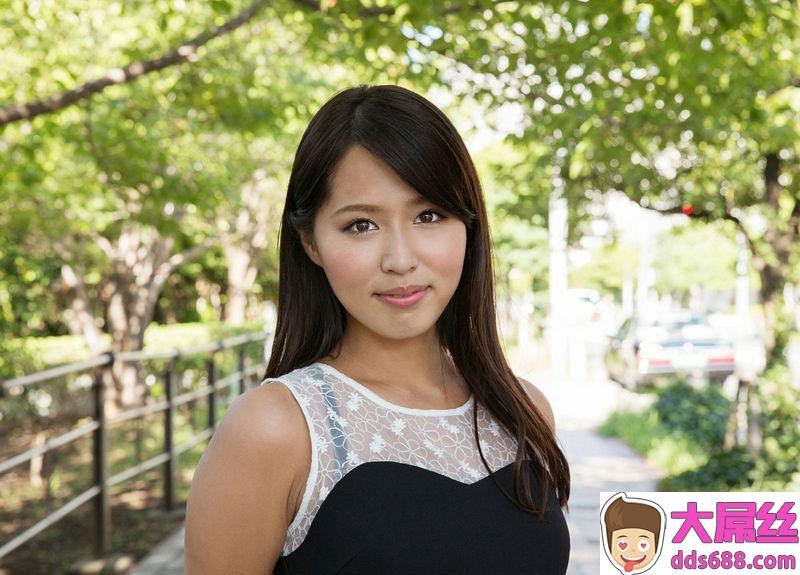 通野未帆少妇街拍写真图