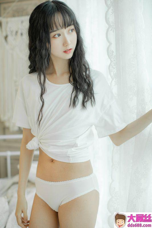 木绵绵3套内衣写真