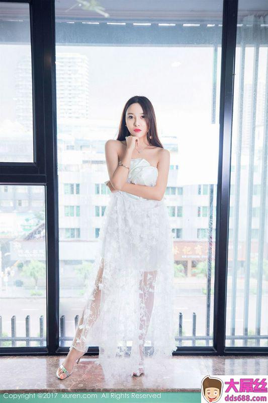 千娇百媚李梓熙洁白婚纱美不胜收