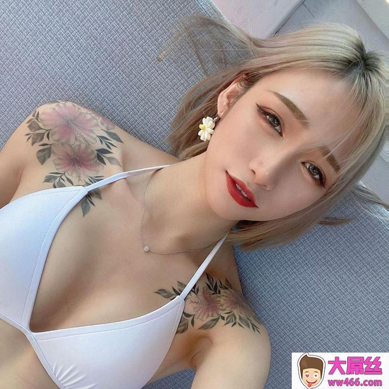 霓虹中的旖旎诱惑，性感小野猫紫宸：带你一探大尺度的美丽女体