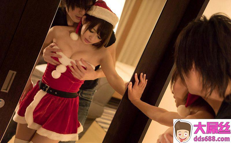 麻里梨夏恋人はサンタクロースなセックス画像