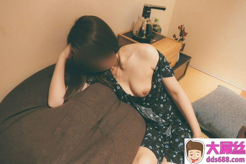 商场楼下停车场是个好地方还是想露一下闺蜜来了