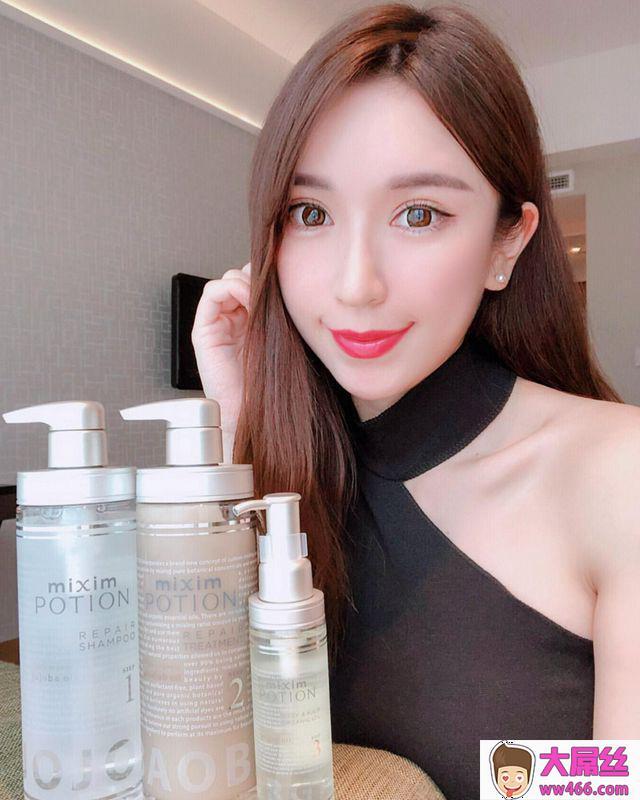巨乳白衣天使下凡超胸の隐乳气质外表超吸睛Resa暄暄_0