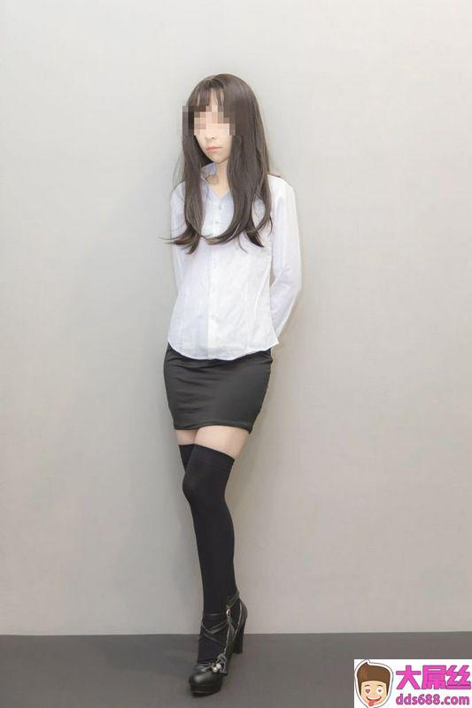 21岁清纯萌妹