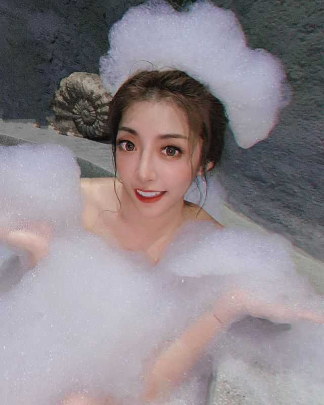 康小曼