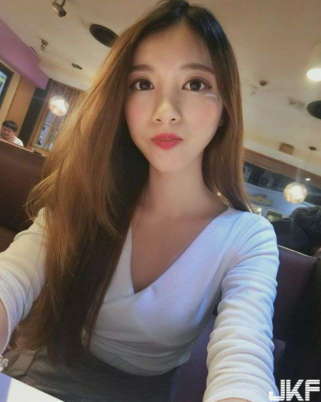 人肉客栈屠美完