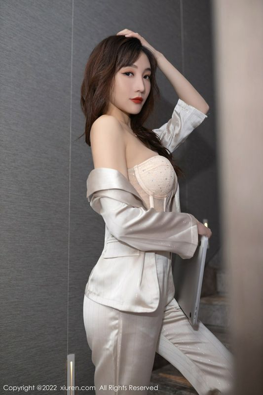 婚前的两个女朋友-【2024年5月更新】