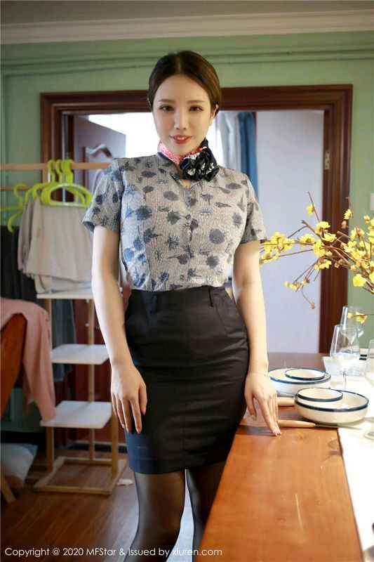 黄楽然性感制服写真